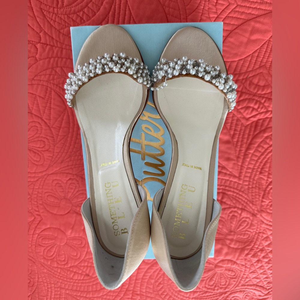 Something Bleu Cappy Heels Nude Size 7.5